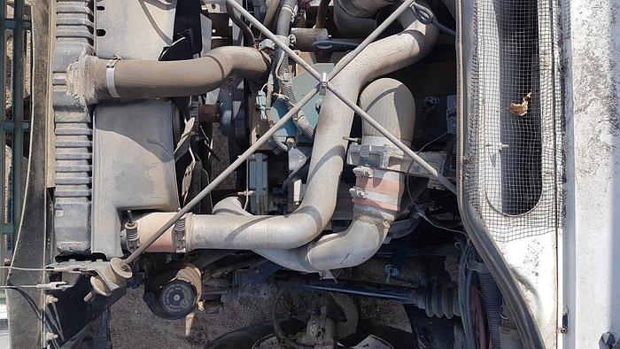 Used 2000 INTERNATIONAL-IHC 4900 Series Tandem Axle Deck Truck