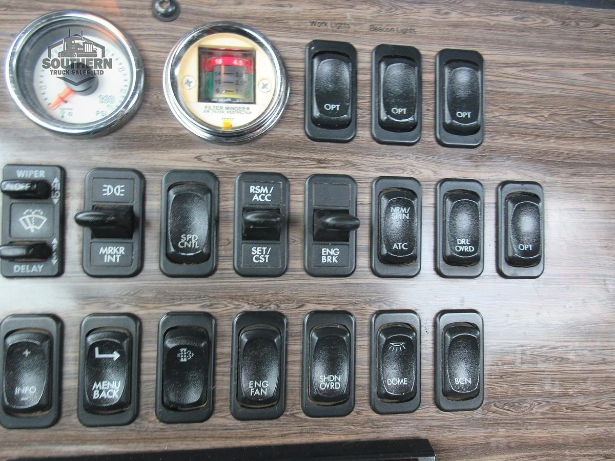 Used 2018 FREIGHTLINER CORONADO 122 SD