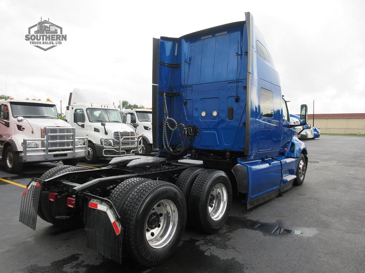 Used 2021 INTERNATIONAL LT