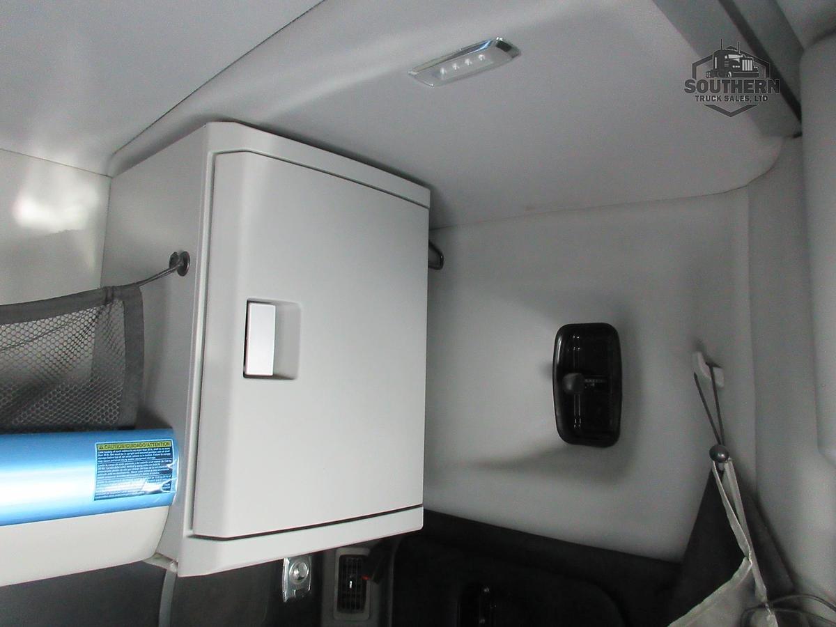 Used 2023 KENWORTH T880
