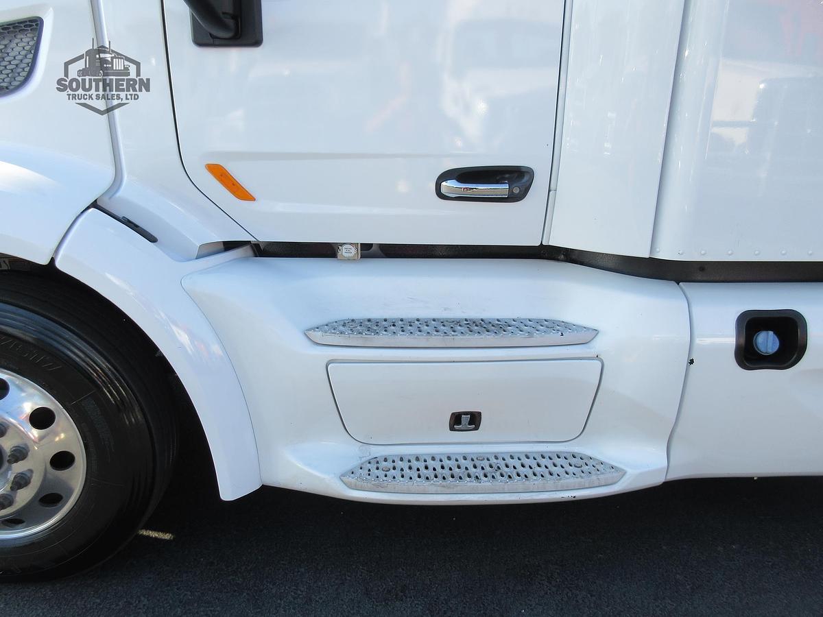 Used 2018 PETERBILT 579