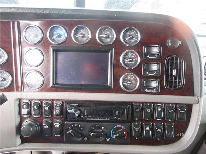 Used 2018 PETERBILT 389