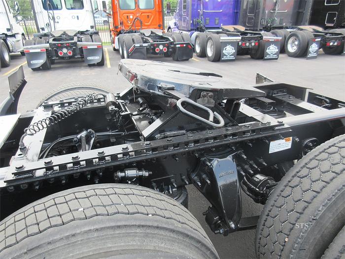 Used 2017 FREIGHTLINER CASCADIA 125