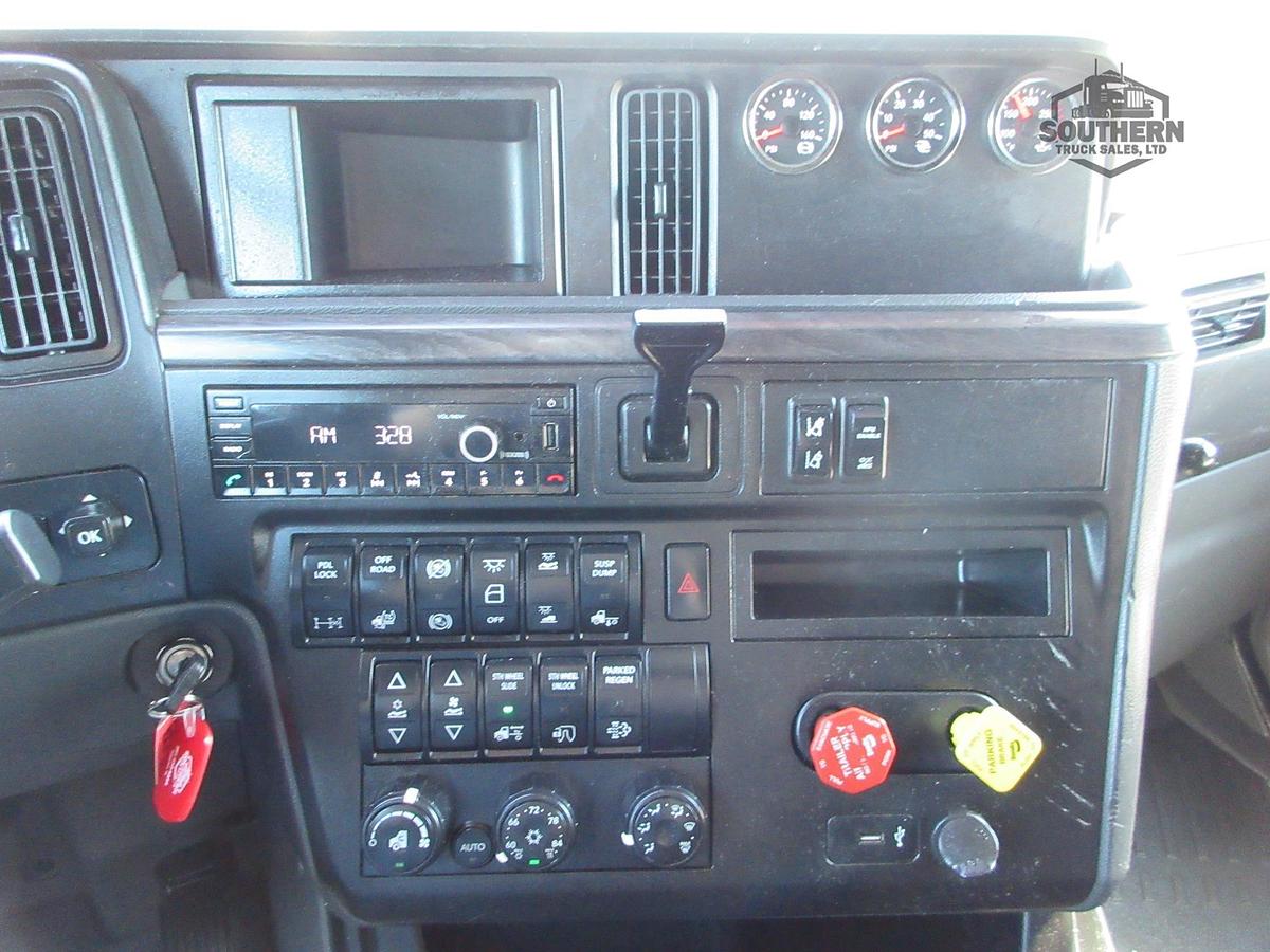 Used 2023 INTERNATIONAL LT