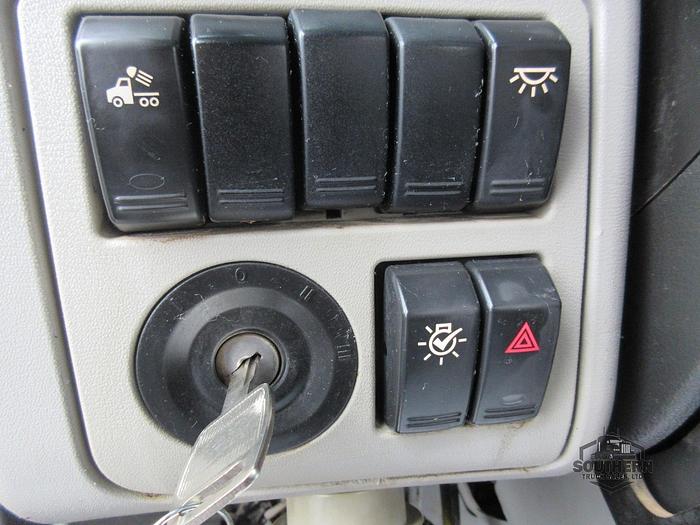 Used 2019 PETERBILT 567