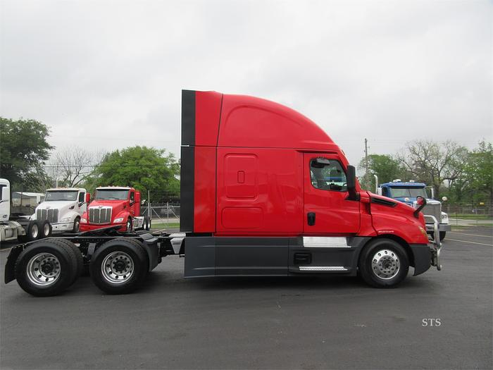 Used 2021 FREIGHTLINER CASCADIA 126