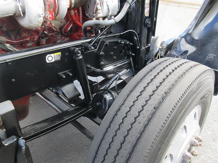 Used 2014 PETERBILT 365