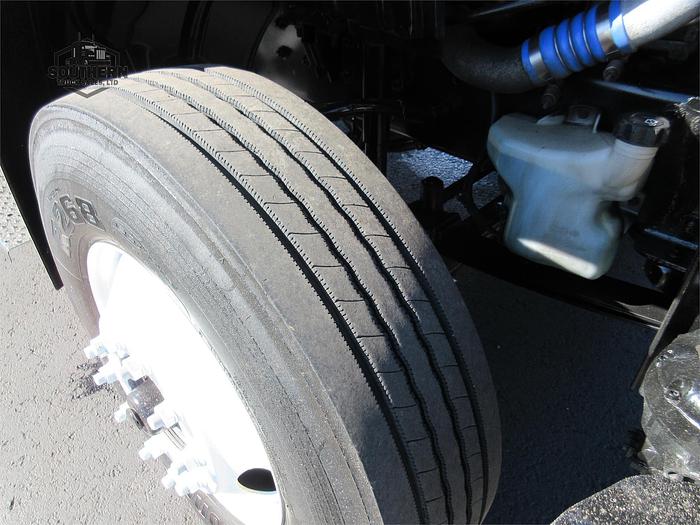 Used 2017 FREIGHTLINER BUSINESS CLASS M2 106