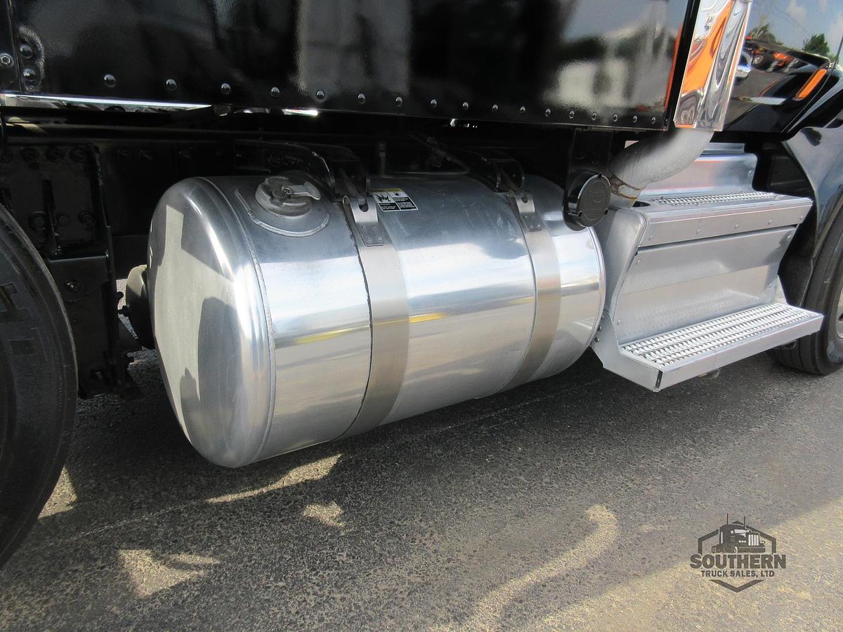 Used 2018 PETERBILT 579