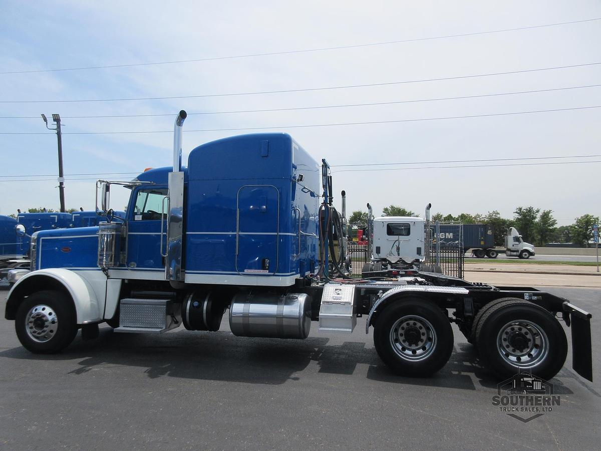 Used 2019 PETERBILT 389