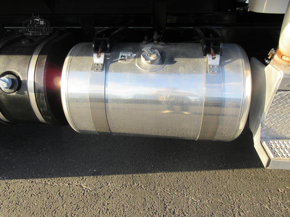 Used 2019 PETERBILT 389