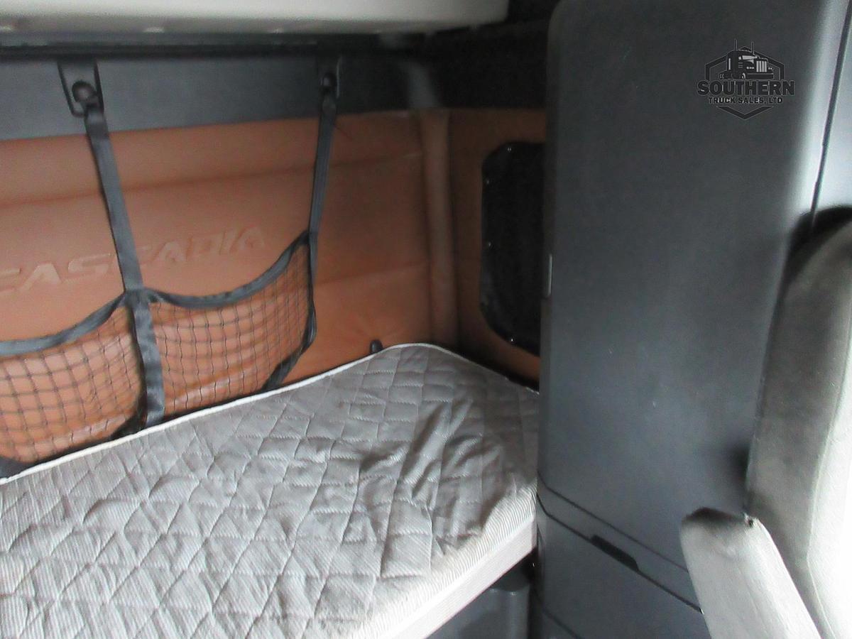 Used 2020 FREIGHTLINER CASCADIA 126