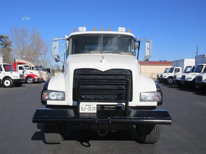 Used 2012 MACK GRANITE GU713