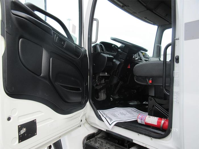 Used 2018 HINO 268A