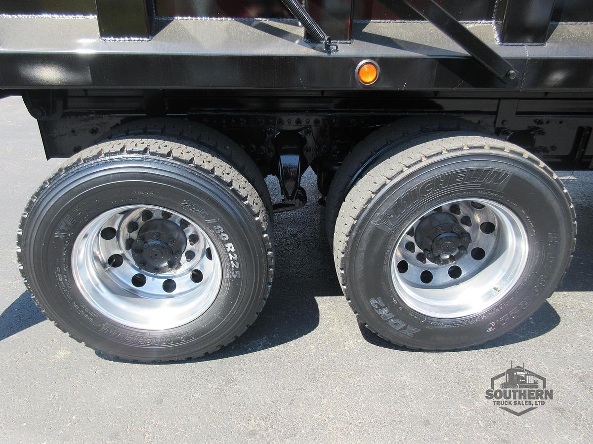 Used 2019 FREIGHTLINER CASCADIA 113