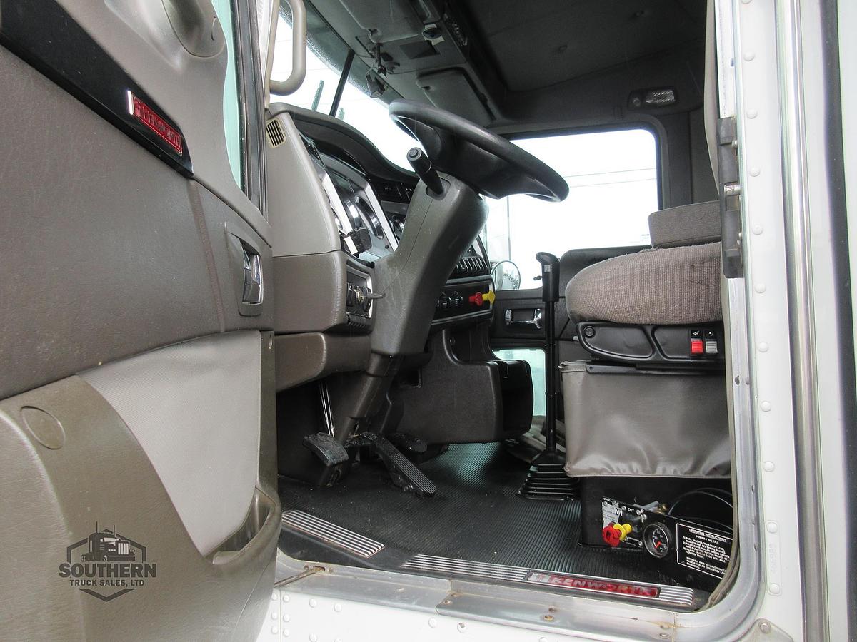 Used 2015 KENWORTH T800