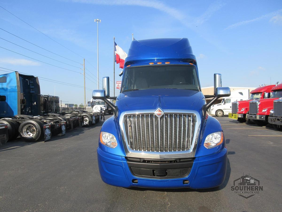 Used 2021 INTERNATIONAL LT