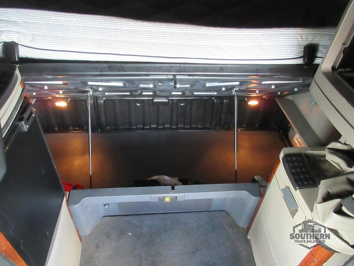 Used 2020 FREIGHTLINER CASCADIA 125