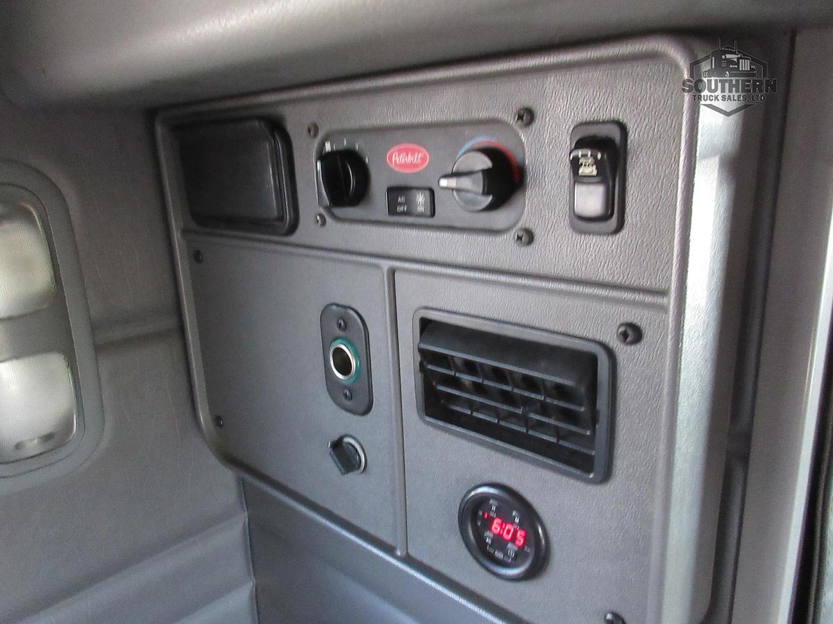 Used 2019 PETERBILT 389