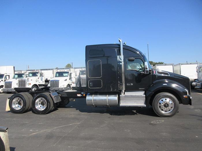 Used 2021 KENWORTH T880
