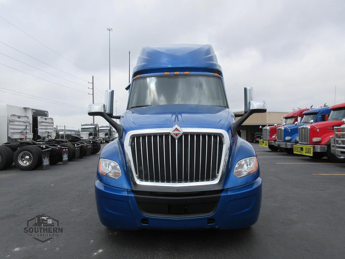 Used 2021 INTERNATIONAL LT