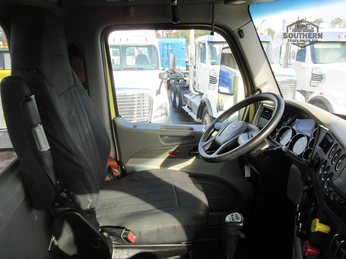 Used 2020 PETERBILT 567
