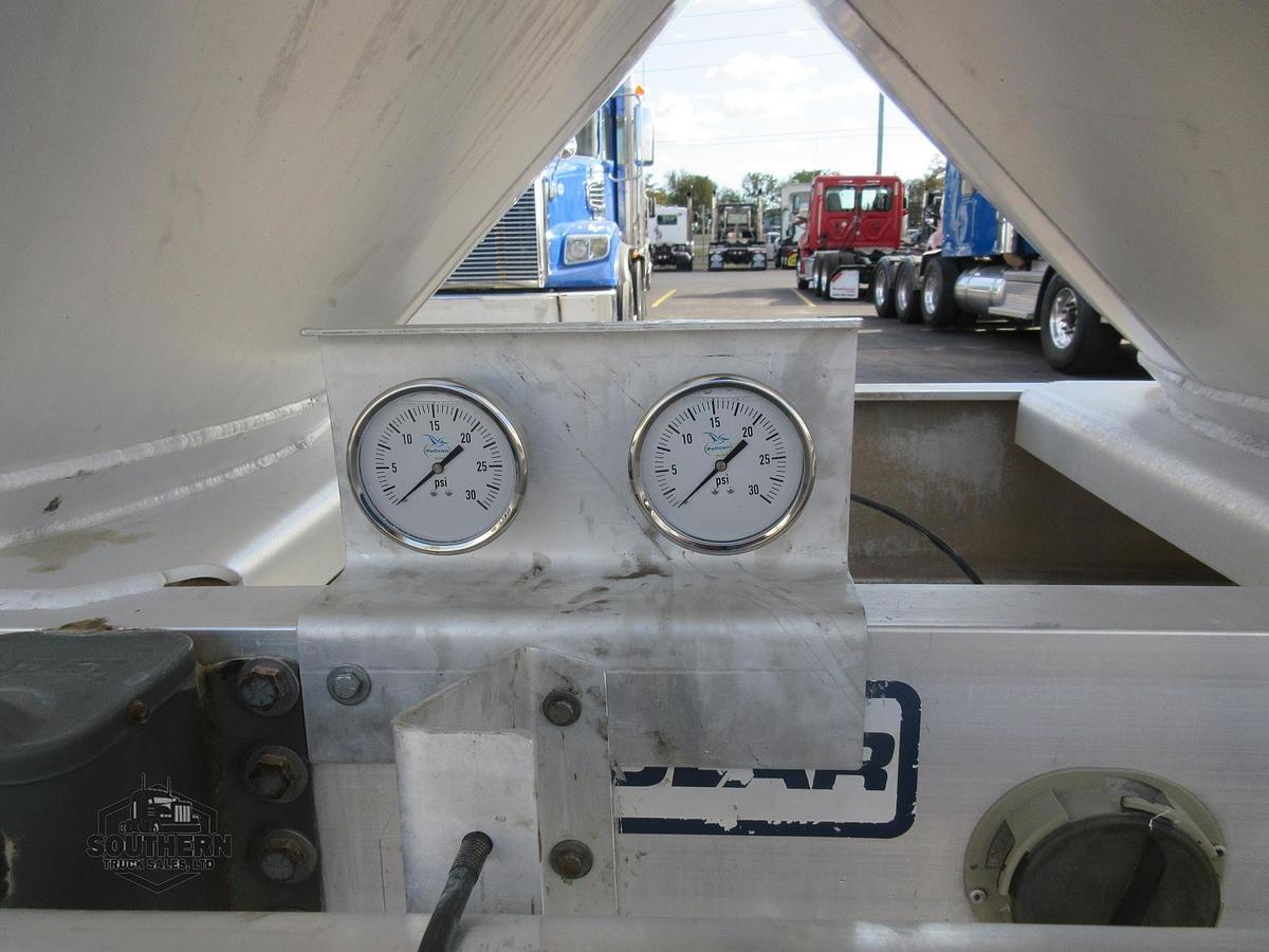 Used 2011 POLAR 41 ft