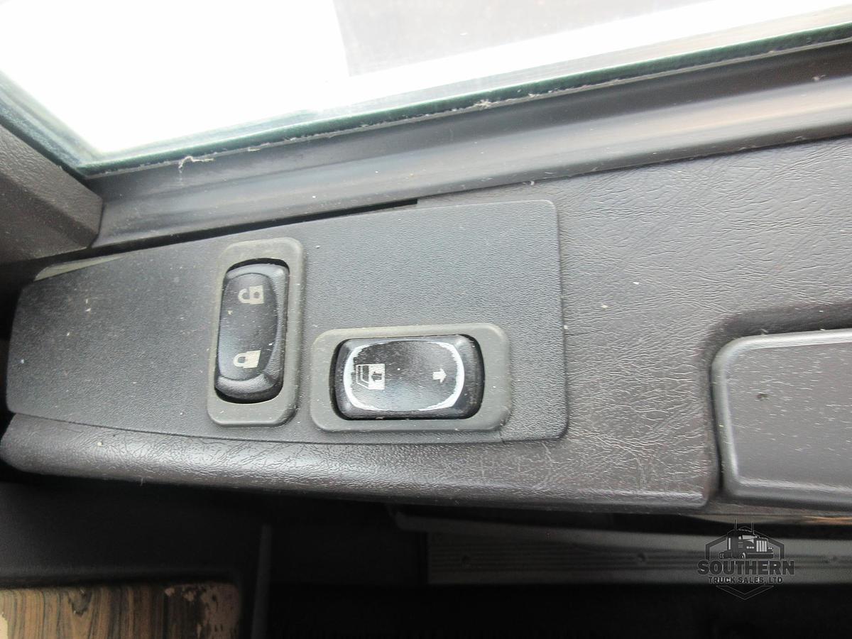 Used 2016 FREIGHTLINER CORONADO 122 SD