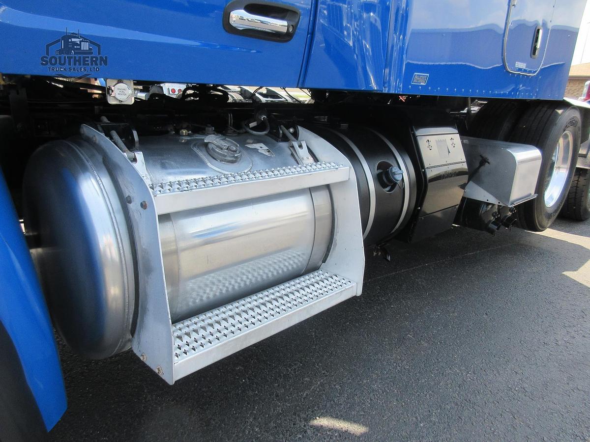 Used 2019 PETERBILT 567