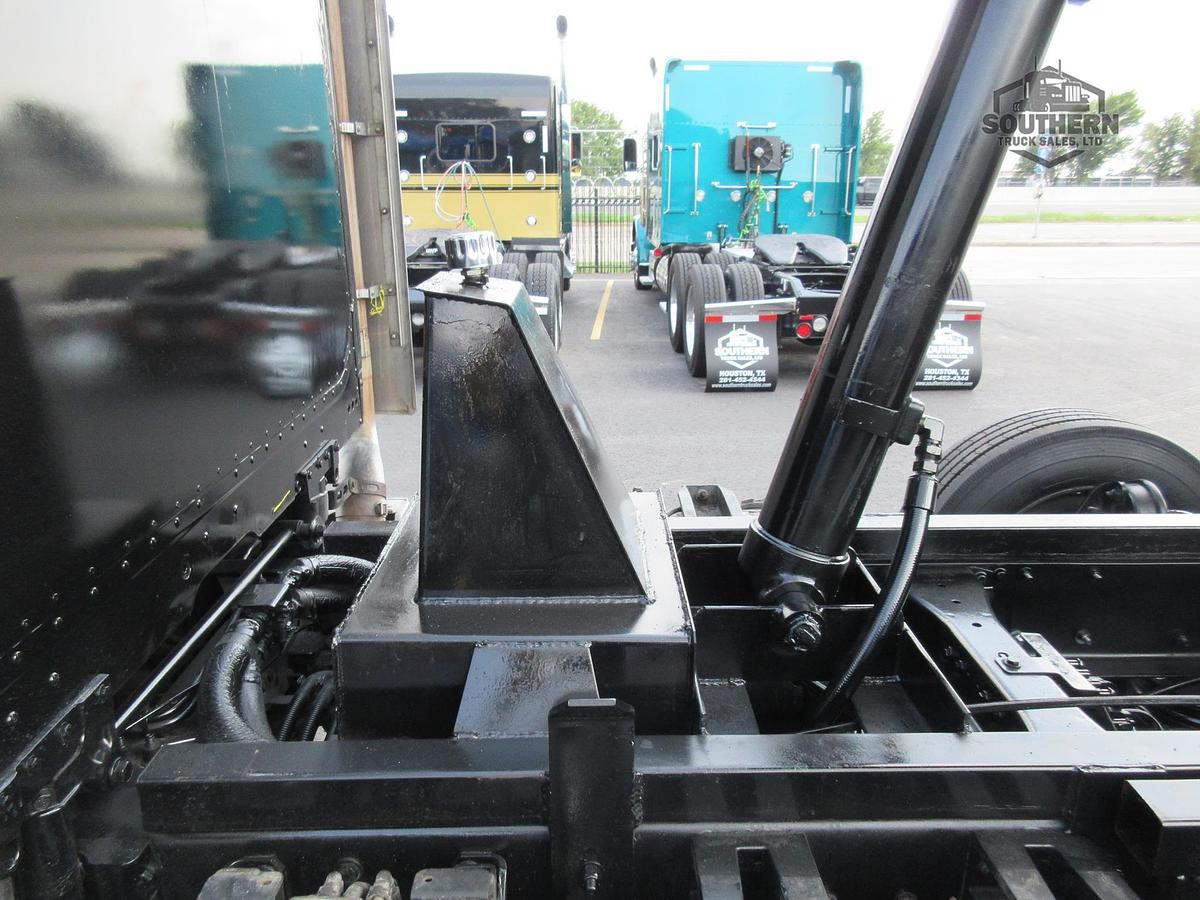 Used 2018 PETERBILT 579