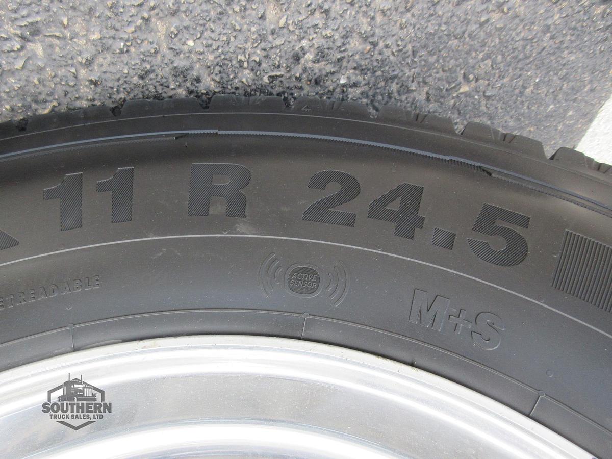 Used 2023 KENWORTH T880