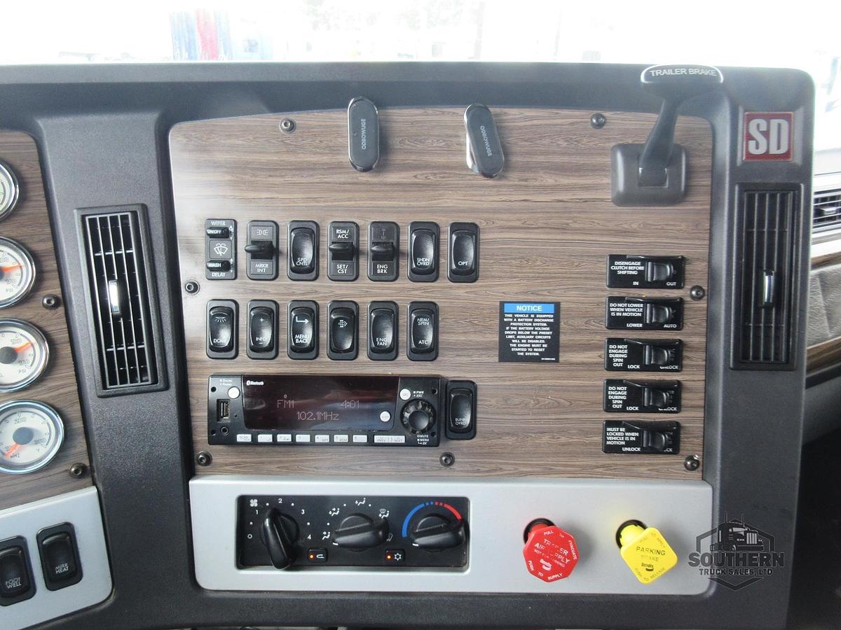 Used 2023 FREIGHTLINER CORONADO 122 SD