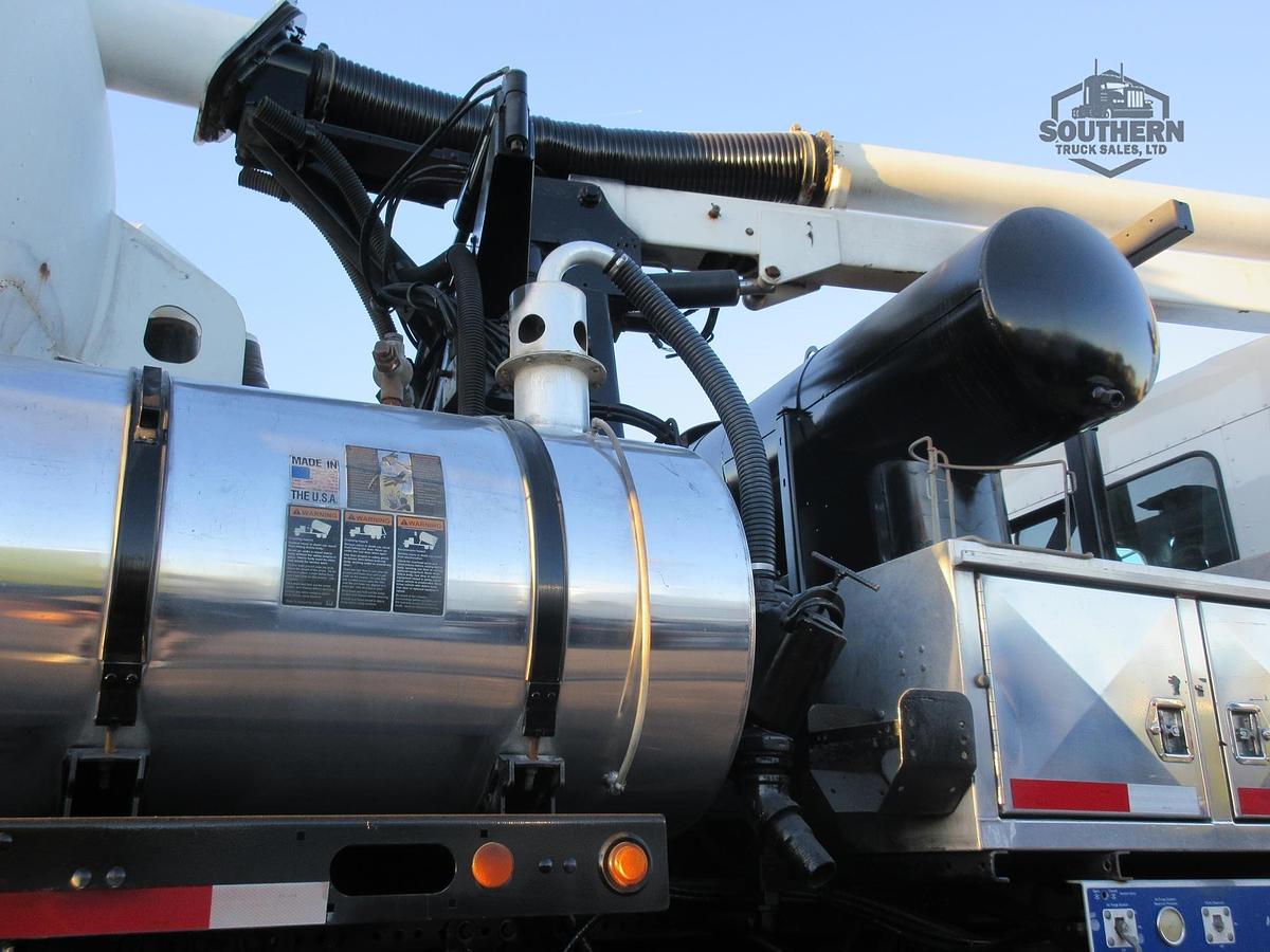 Used 2013 KENWORTH T440