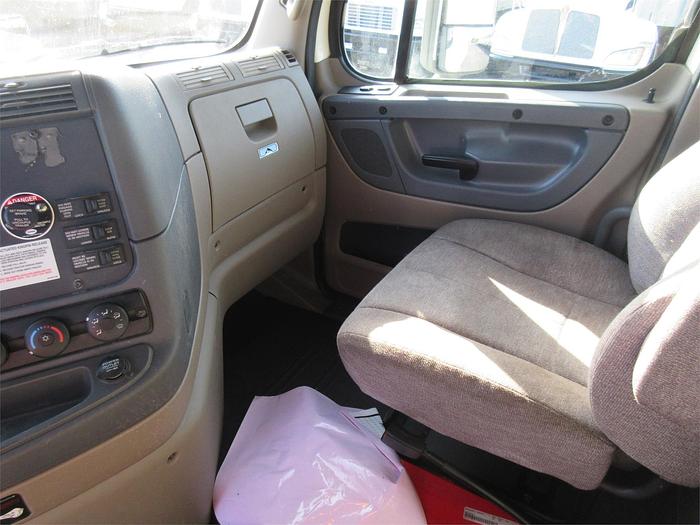 Used 2016 FREIGHTLINER CASCADIA 125