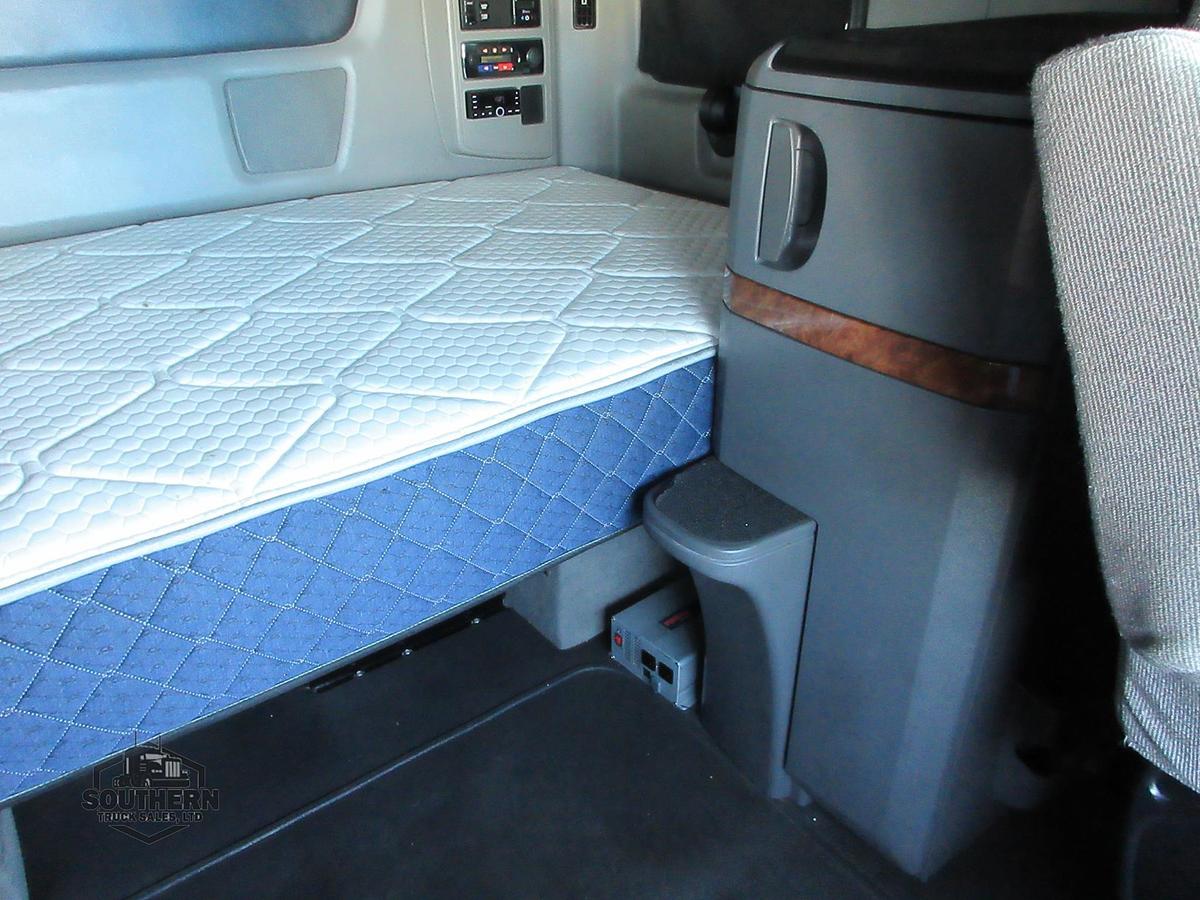 Used 2021 INTERNATIONAL LT