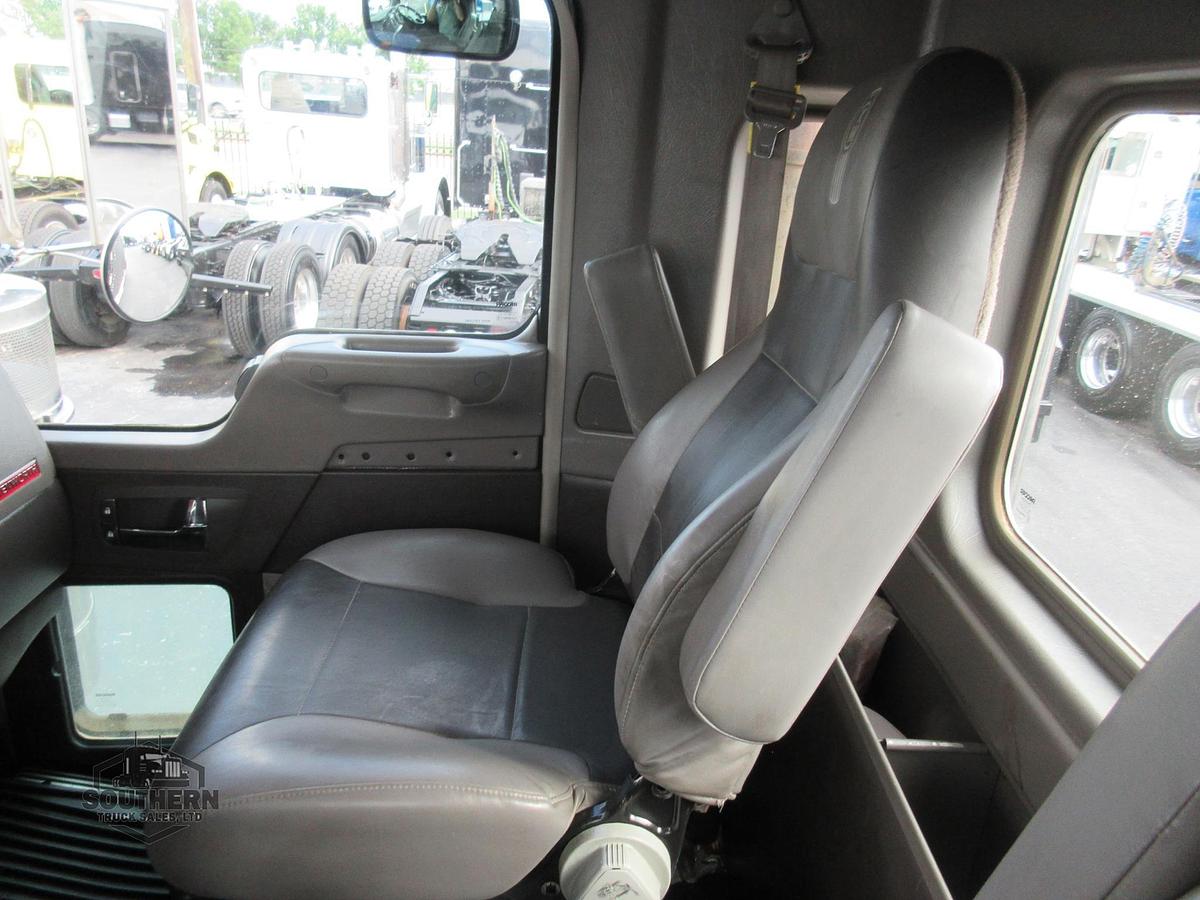 Used 2023 KENWORTH W900