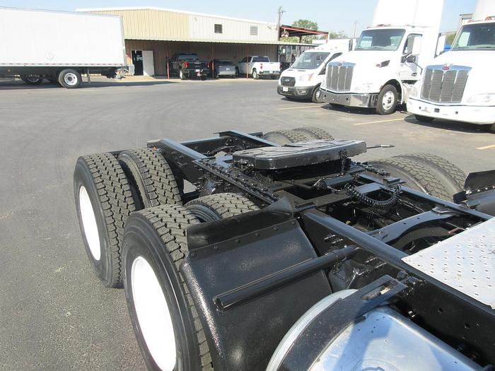 Used 2017 FREIGHTLINER CASCADIA 113