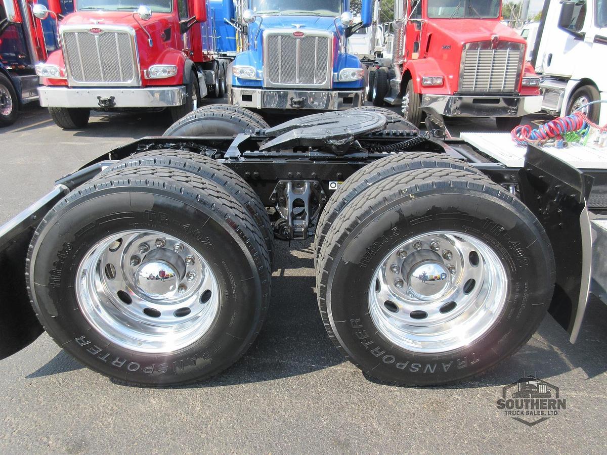 Used 2021 PETERBILT 389