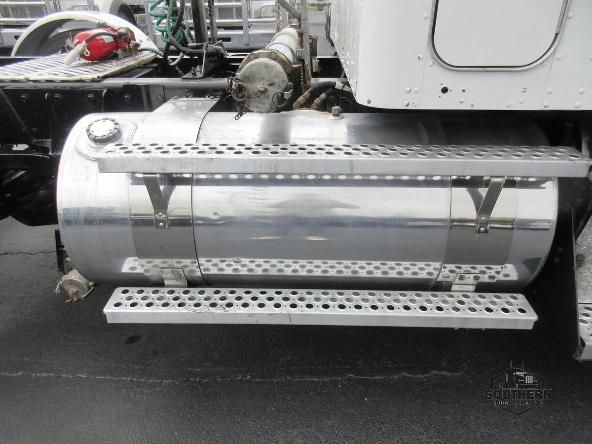 Used 2015 KENWORTH T800