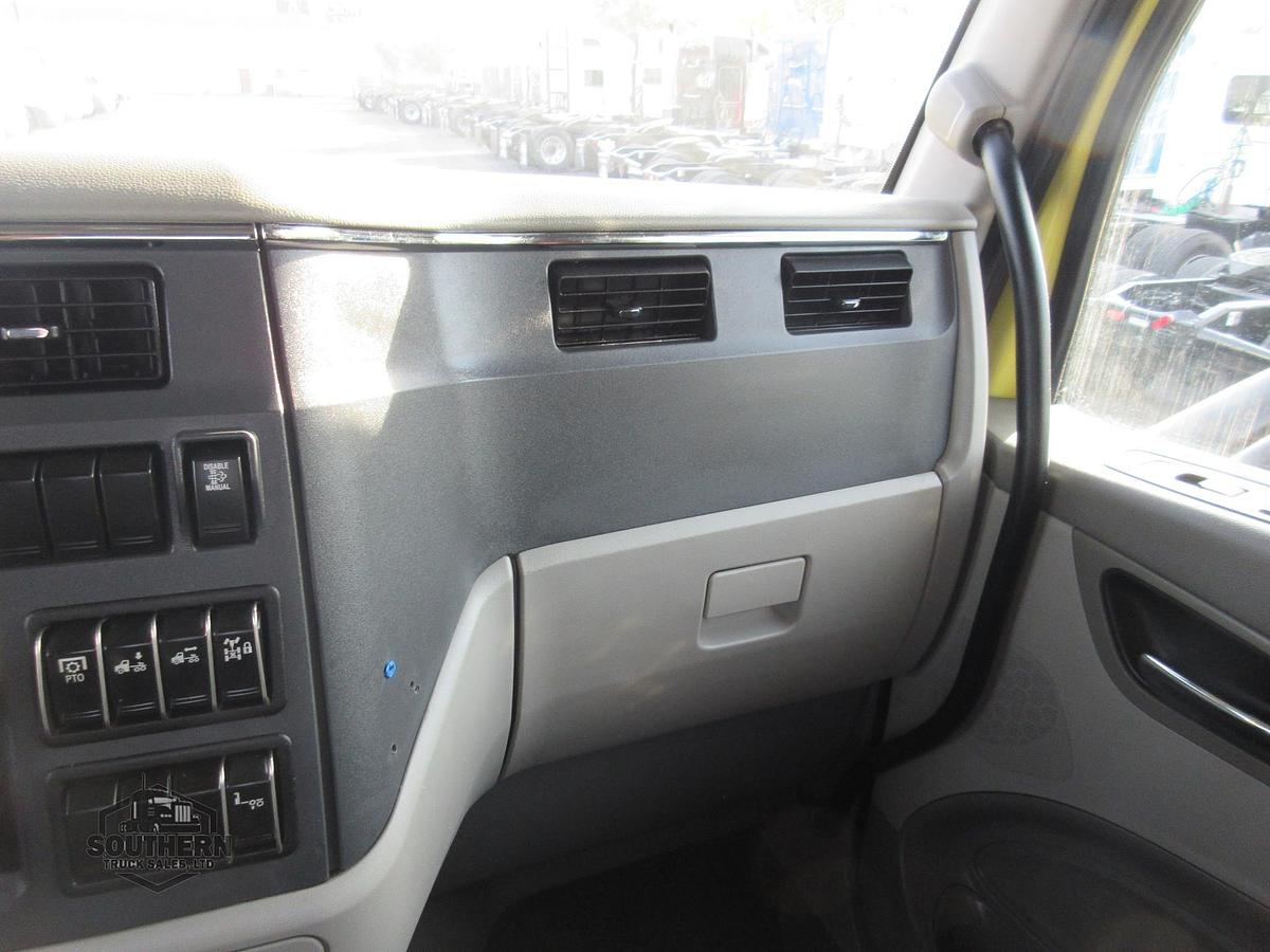 Used 2020 PETERBILT 567