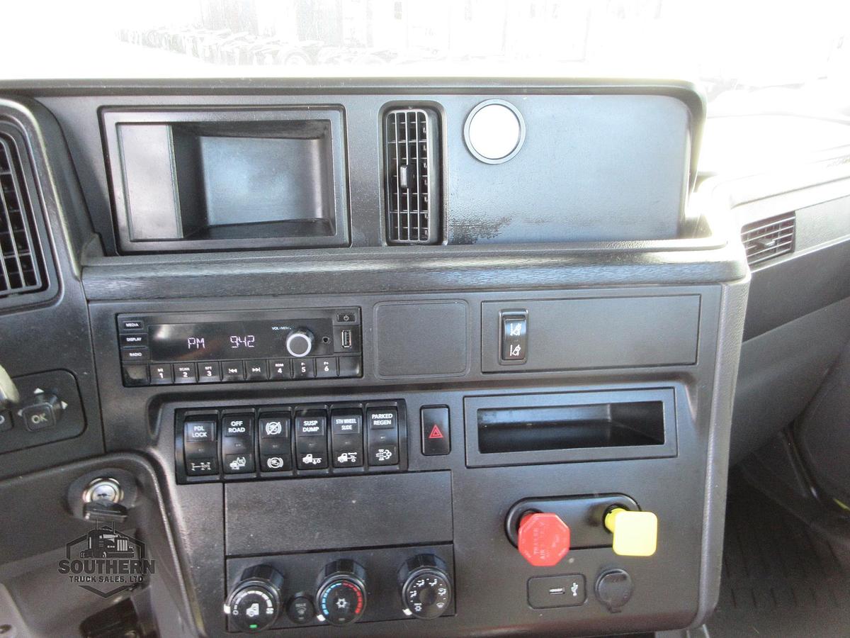 Used 2023 INTERNATIONAL LT