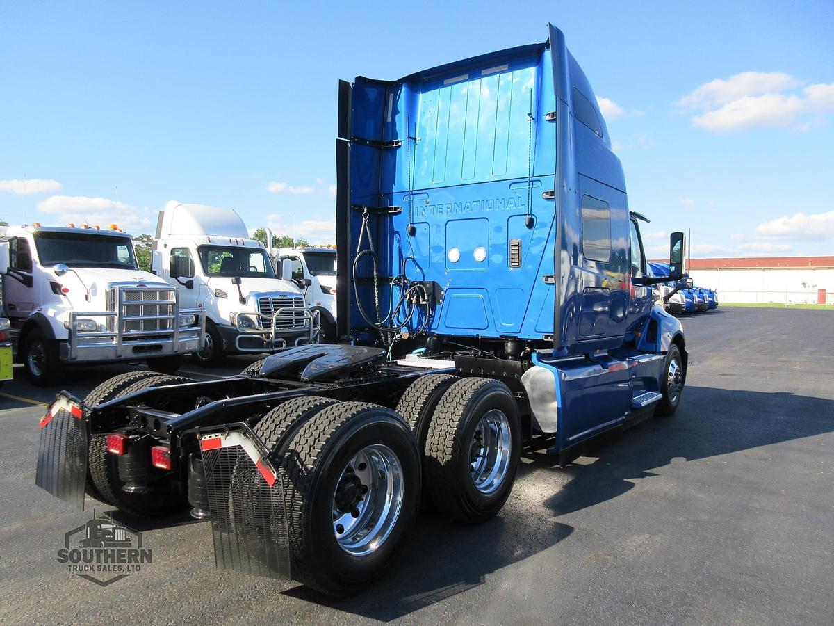 Used 2021 INTERNATIONAL LT