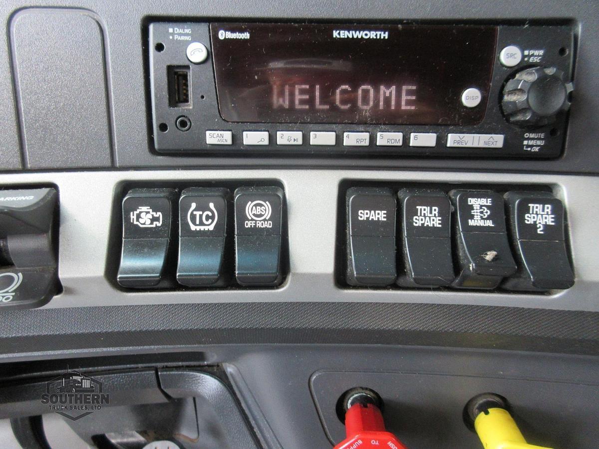 Used 2023 KENWORTH T880
