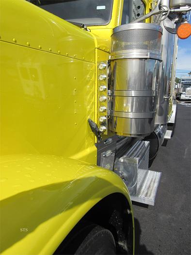 Used 2020 PETERBILT 389