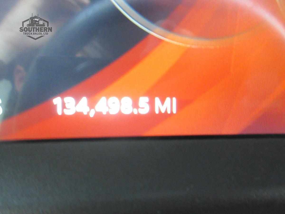 Used 2023 PETERBILT 567