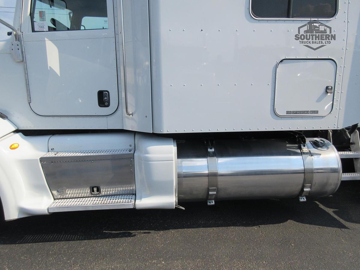 Used 2015 PETERBILT 386