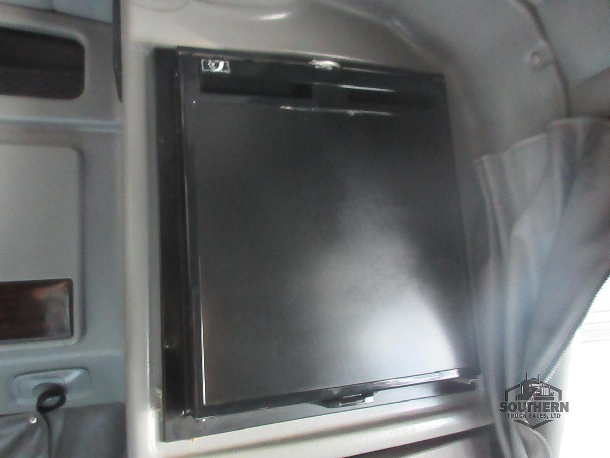 Used 2019 PETERBILT 389