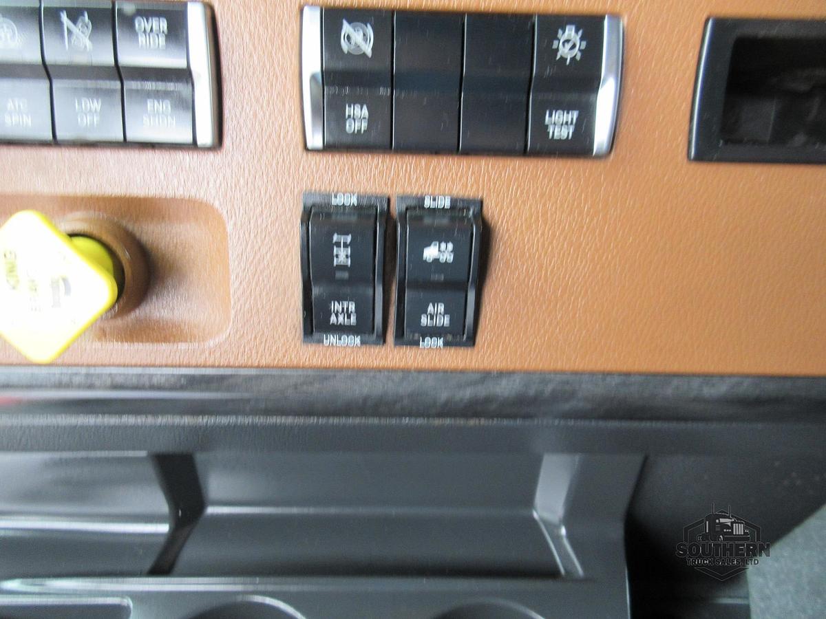 Used 2023 FREIGHTLINER CASCADIA 126