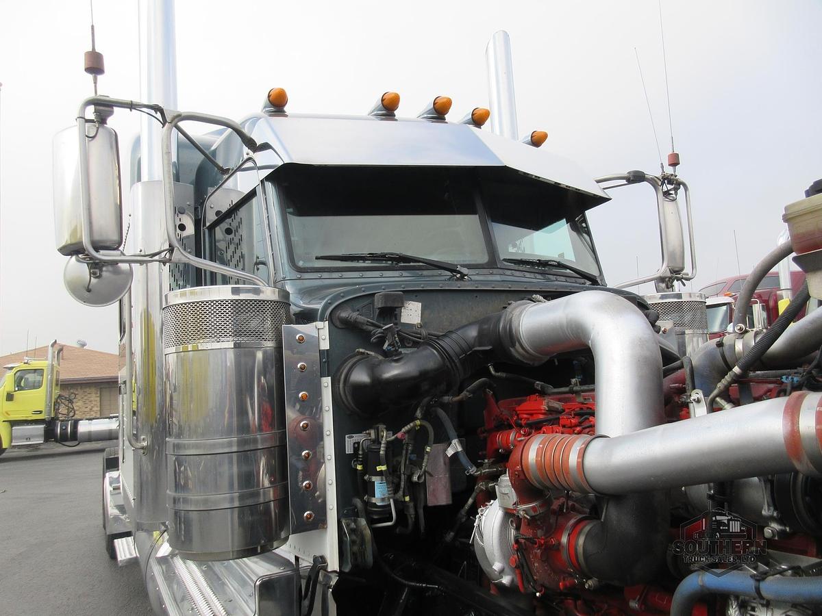 Used 2020 PETERBILT 389