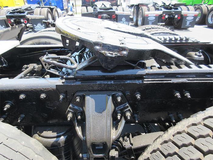 Used 2015 PETERBILT 389